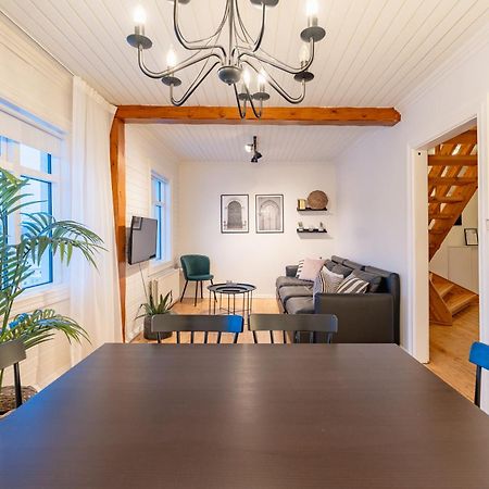 Day Dream Central Akureyri Three Bedroom Apt Extérieur photo