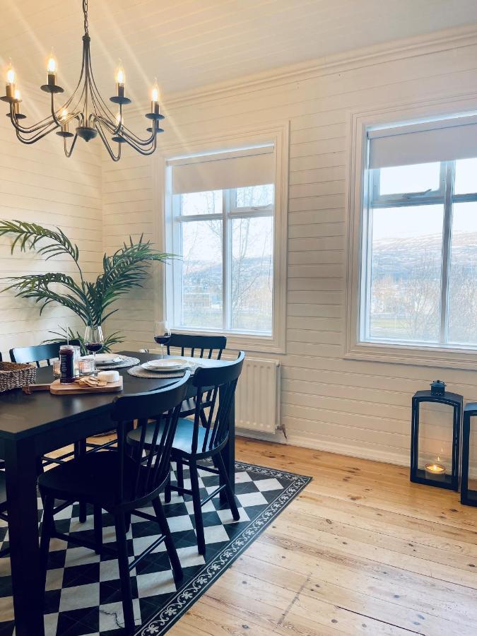 Day Dream Central Akureyri Three Bedroom Apt Extérieur photo